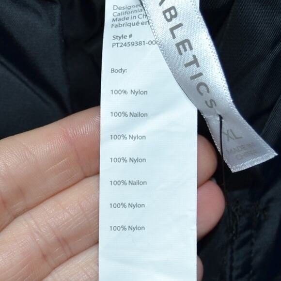 Fabletics Men's Cargo Joggers Nylon Black NWT Size XL Pants - Picture 8 of 11